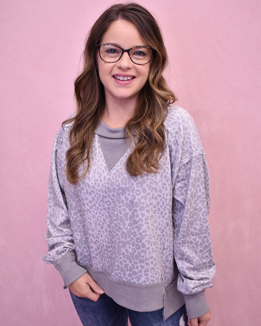 Casual Hangout Leopard Oversized Knit Top