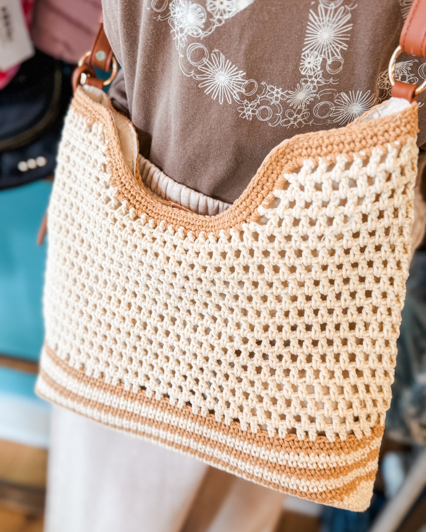Beige crochet crossbody handbag