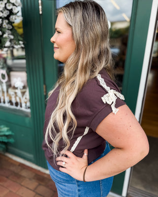 short sleeve sweatshirt with lace details