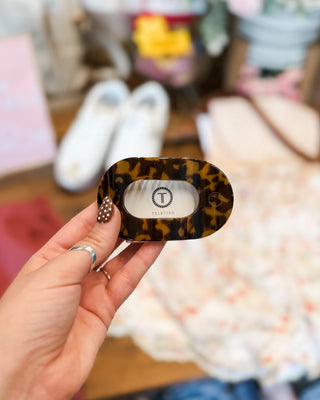 Teleties flat round hair clip in tortoise