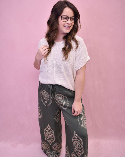 Wishful Weekend Center Seam Top