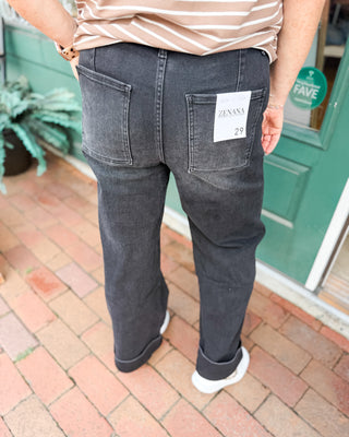 ELASTIC WAISTBAND UTILITY POCKET CROPPED DENIM