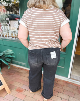 ELASTIC WAISTBAND UTILITY POCKET CROPPED DENIM